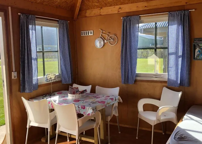 Boerencamping Duinzoomhoeve - Hooiberghut Eba Agroturismo