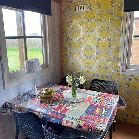 Boerencamping Duinzoomhoeve - Hooiberghut Eba